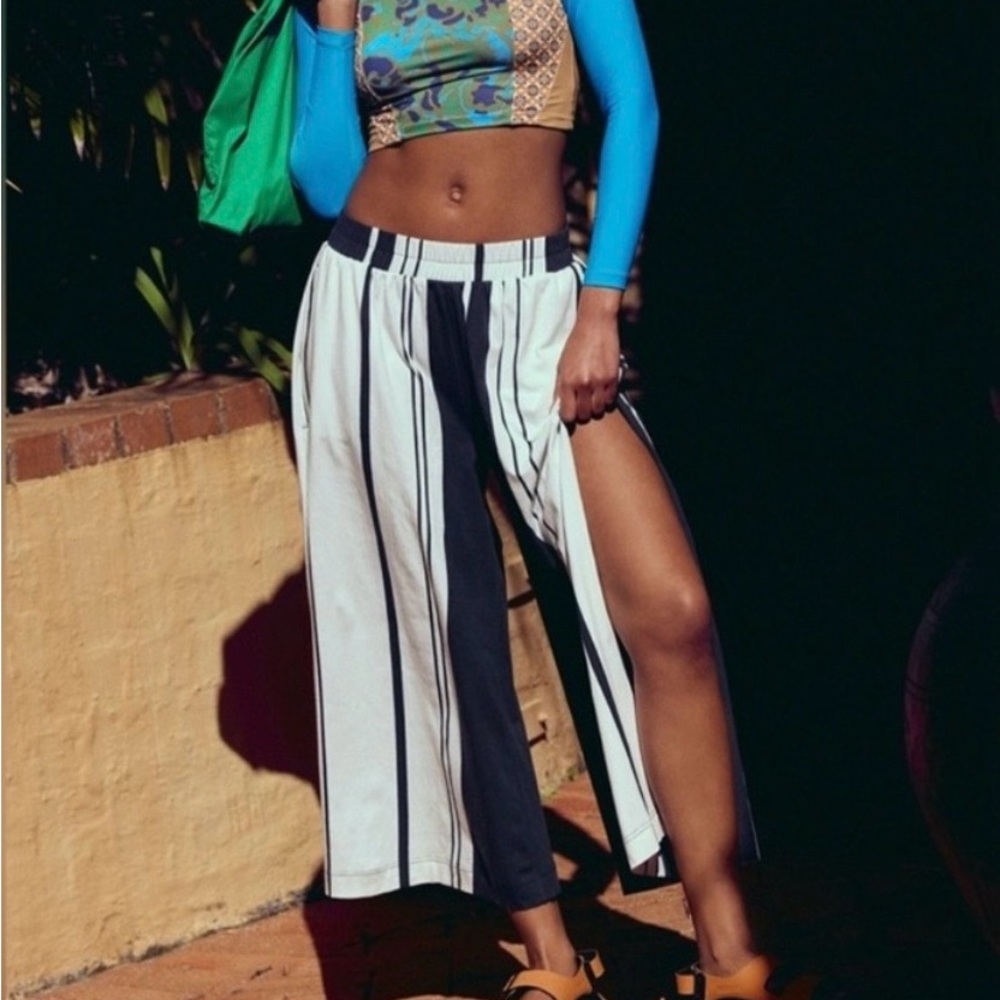 Hot Shot Printed Wide Leg Pants NWT